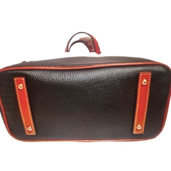 Dooney and Bourke pebbled leather black satchel from D&B Store. - Picture 4 of 5